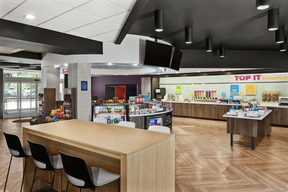 Tru By Hilton Savannah Midtown - photo 10
