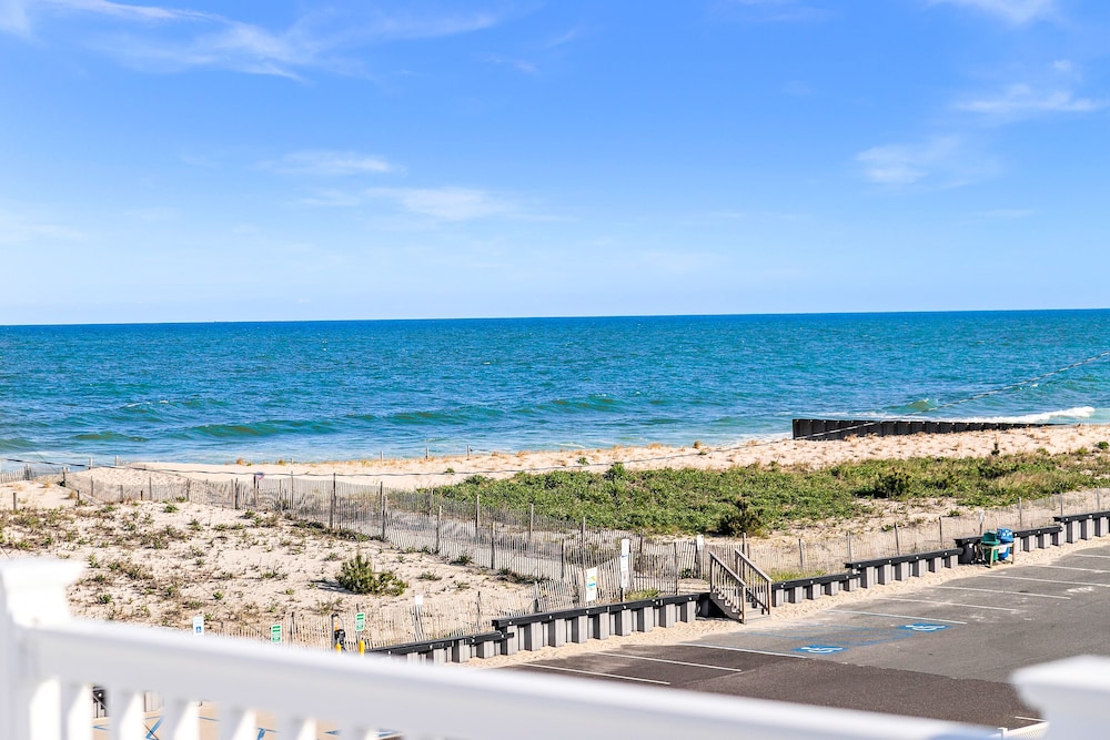 The Hideaway Hotel - photo 29