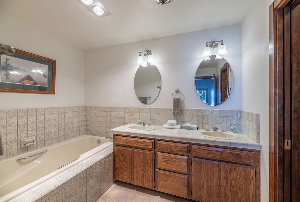 Pend Oreille Shores Resort E26 2 Br Condo - photo 35