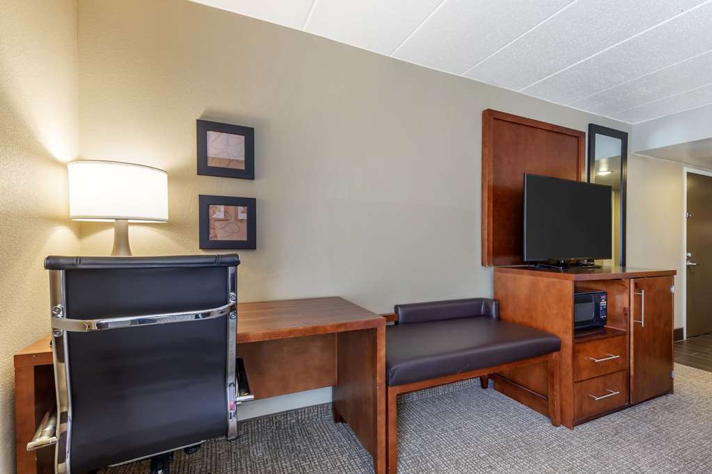 Comfort Inn & Suites Aberdeen near APG - photo 7