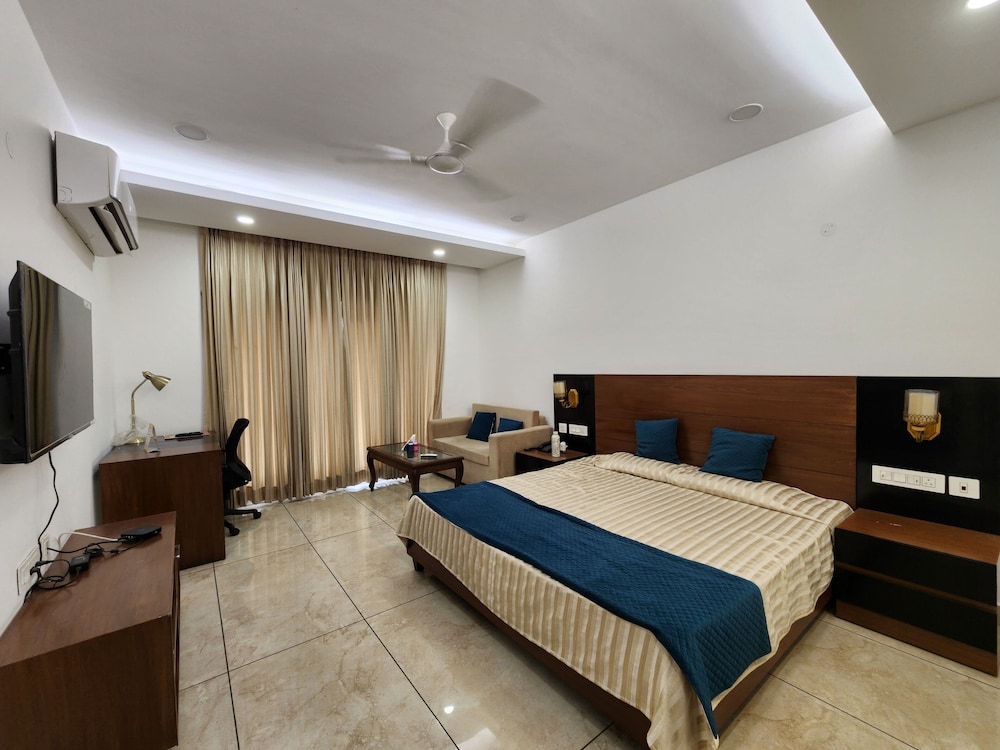 Red Bishop Tourist Complex — Panchkula — photo 4