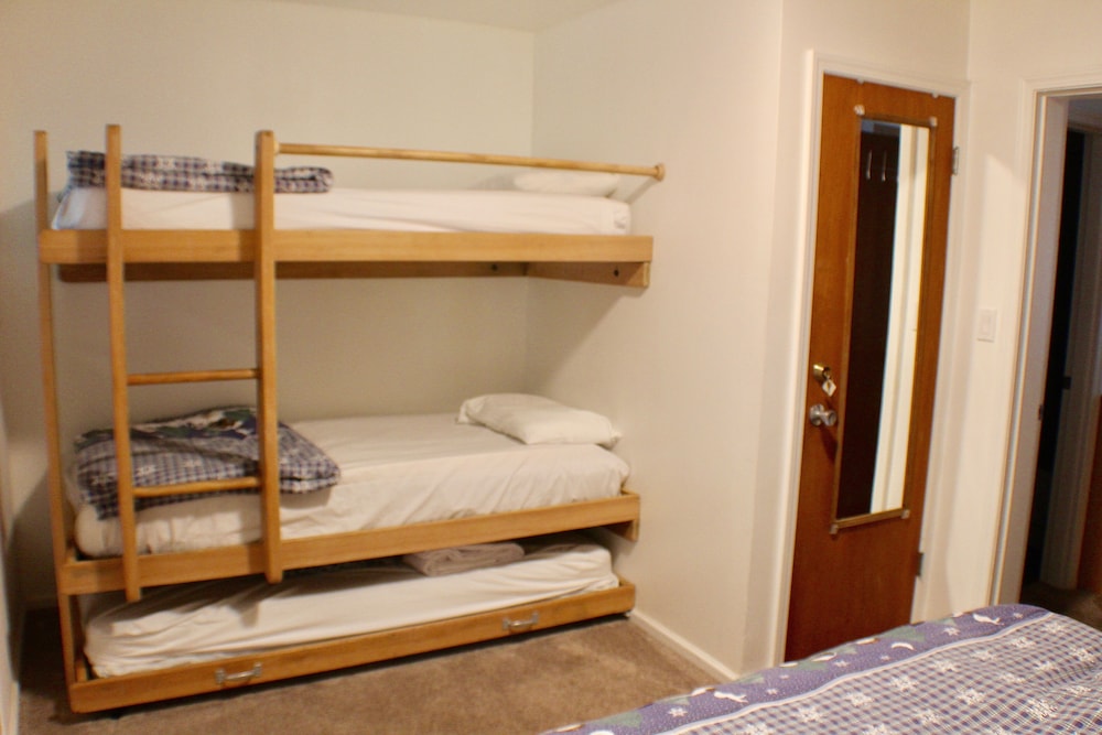 Crystal Chalets Condominiums at Crystal Mountain Ski Resort - photo 40