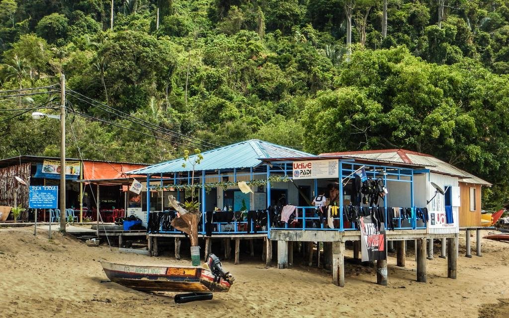 Paya Debloc Village — hotel near Tioman Airport