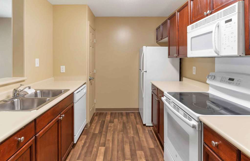 Extended Stay America Suites Raleigh RTP 4919 Miami Blvd - photo 37