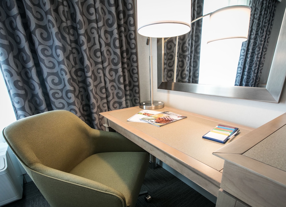 Hampton Inn & Suites Tempe Phoenix Airport AZ - photo 48