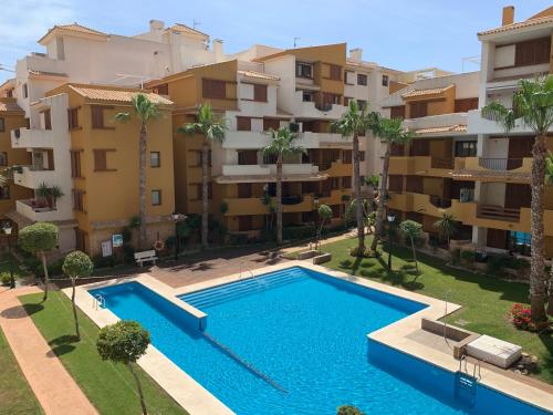 MagnA fico apartamento a 500 m de la playa — 4-Star Luxury Hotel in Alicante, Spain