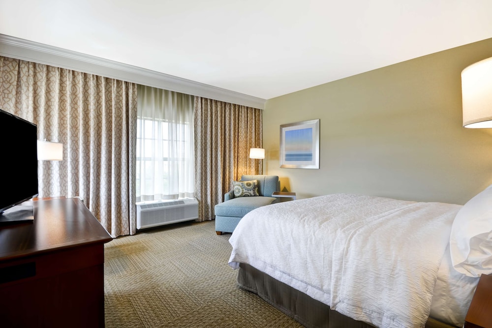 Hampton Inn & Suites Charleston Airport - photo 28
