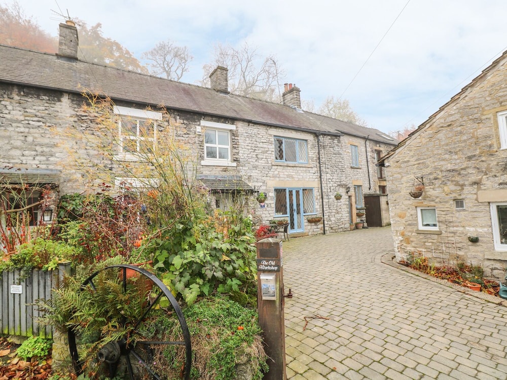 Laburnum Cottage — 4-Star Luxury Hotel in Hope Valley, United Kingdom
