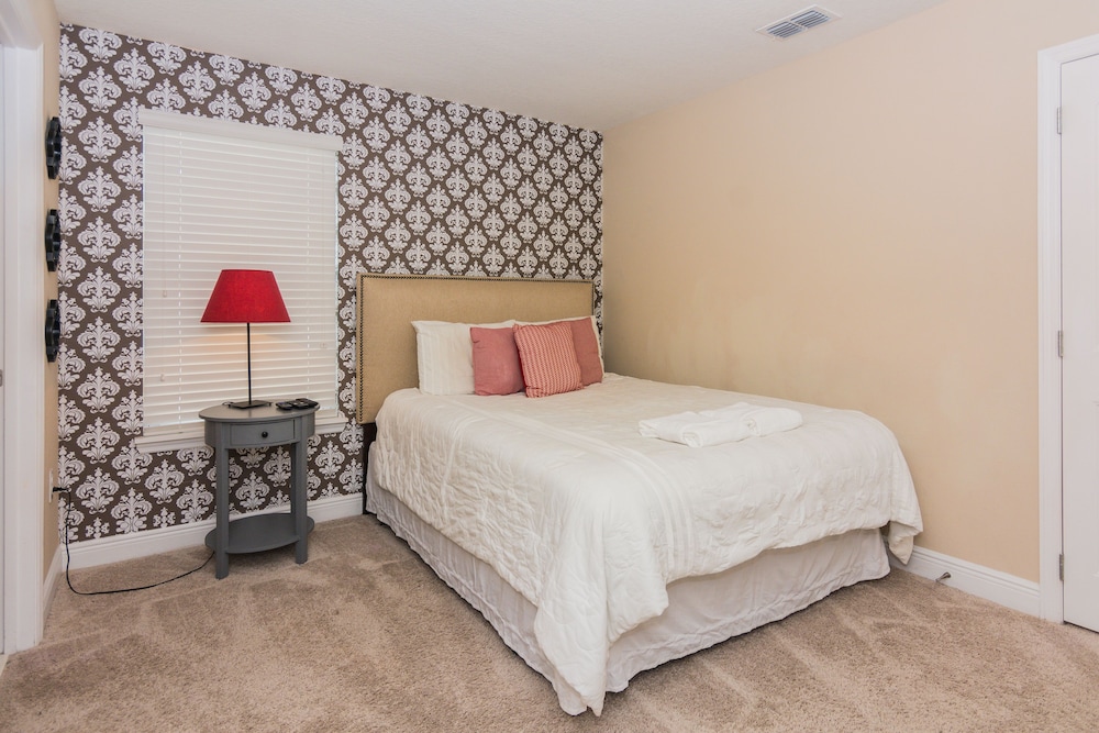 Lovely Vacation House With Private Pool at Solterra Resort - photo 18