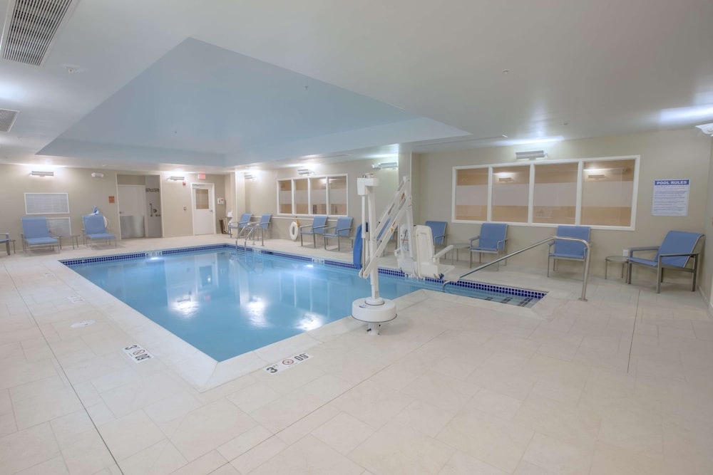 Hampton Inn by Hilton Amesbury - photo 27