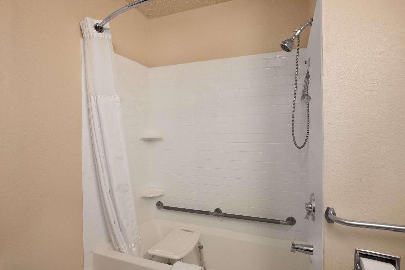 Days Inn by Wyndham Keene NH - photo 5