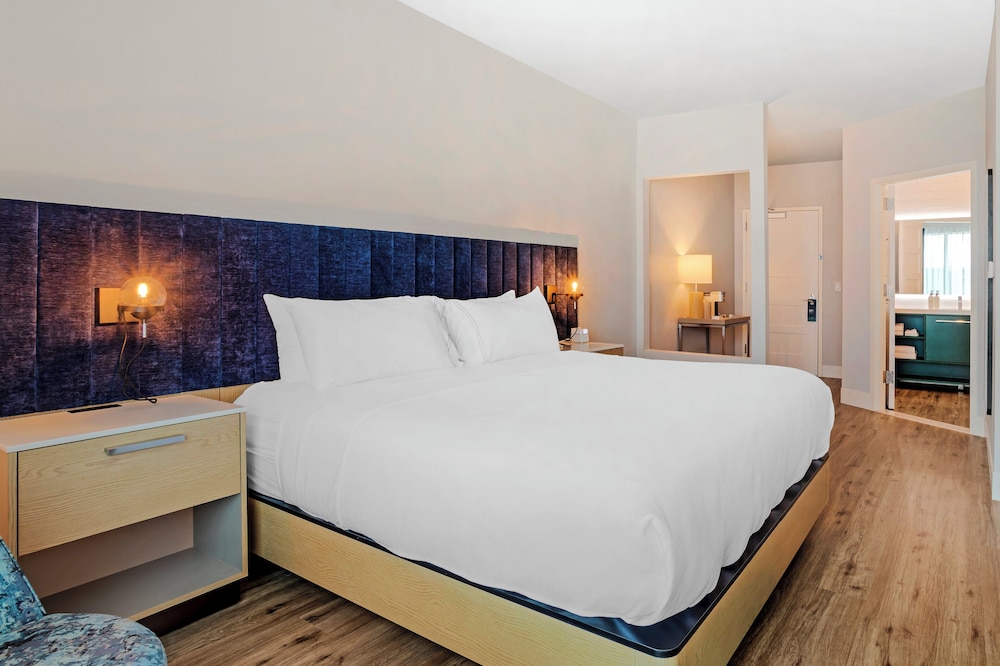EVEN Hotel Waco University Area by IHG - photo 41