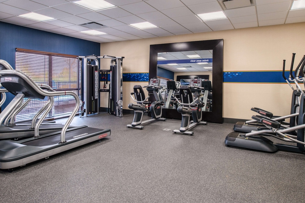 Hampton Inn Paragould - photo 24