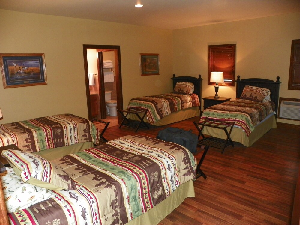Dakota Prairie Lodge & Resort - photo 3