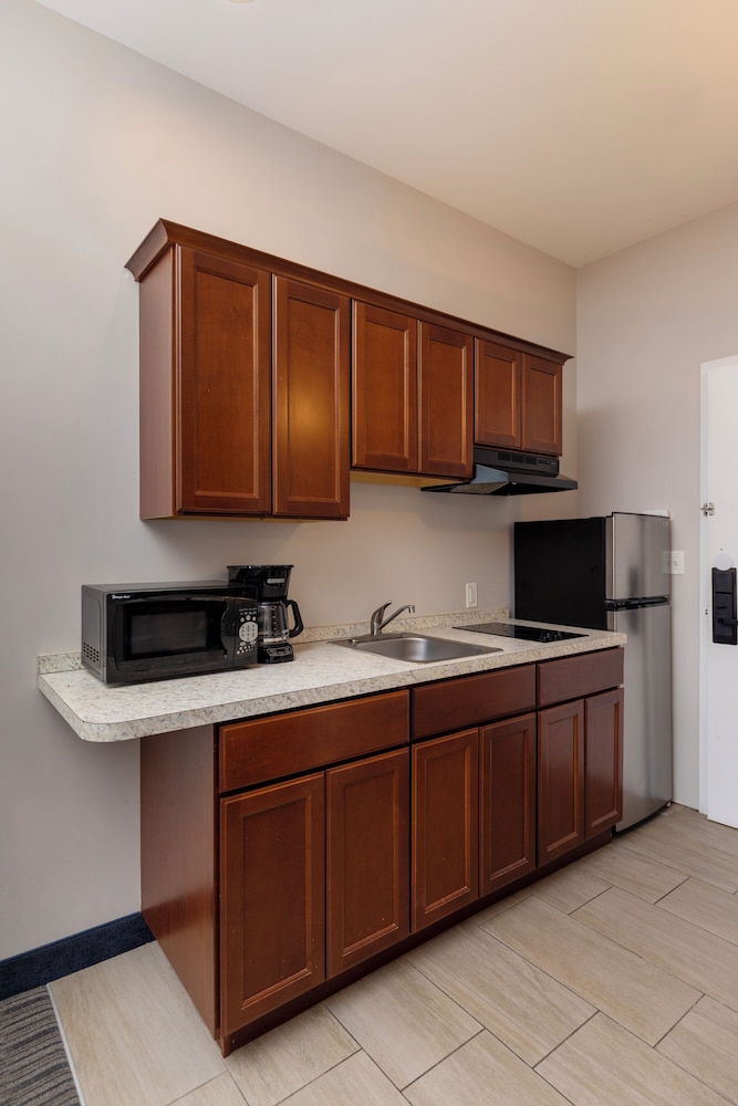 Brinton Suites - photo 24