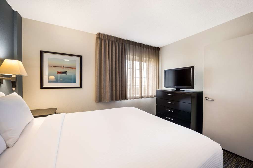 Sonesta Simply Suites St Louis Earth City - photo 11