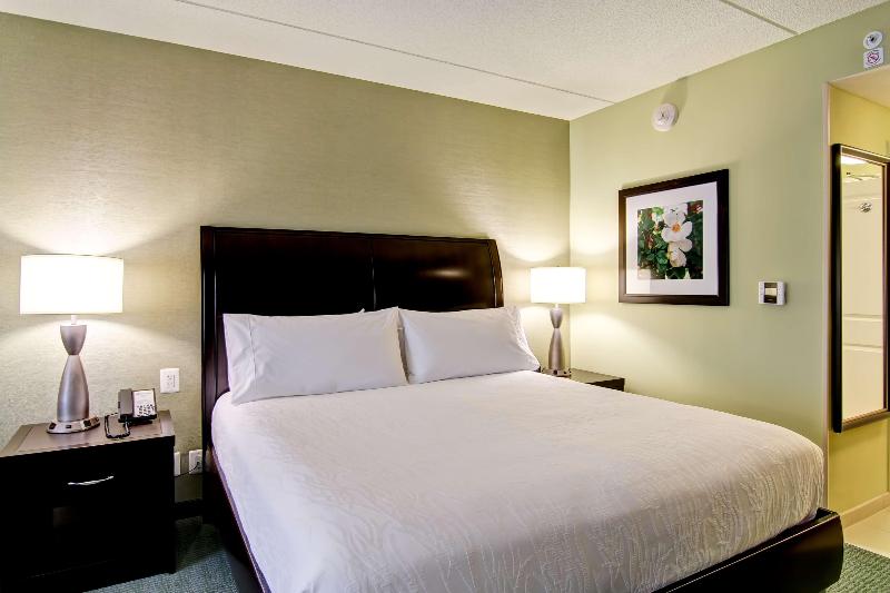 Hilton Garden Inn Woodbridge - photo 14