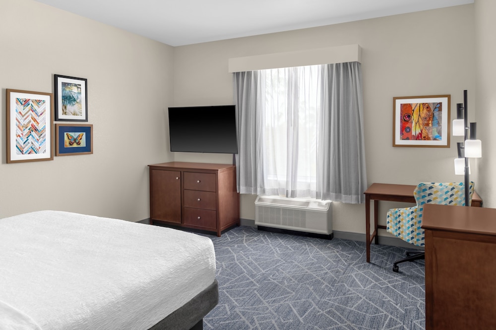 Hampton Inn & Suites Coconut Creek - photo 9