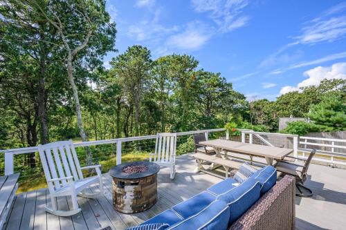 135 Pine Knoll Ave Chatham Cape Cod Sarah N Dipity — Chatham