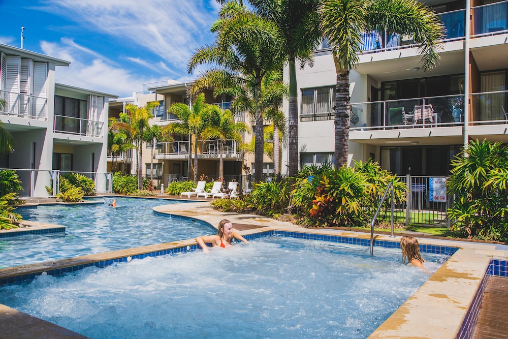 Sand Dunes Resort - carbon neutral hotel in Marcoola