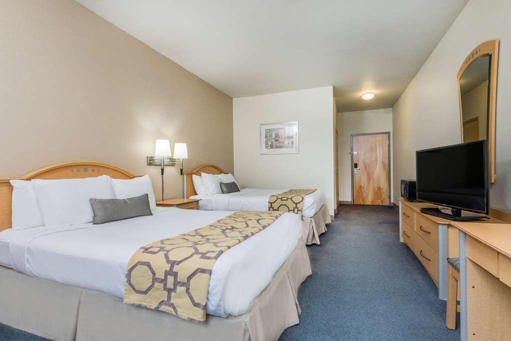 Baymont by Wyndham Noblesville - photo 8