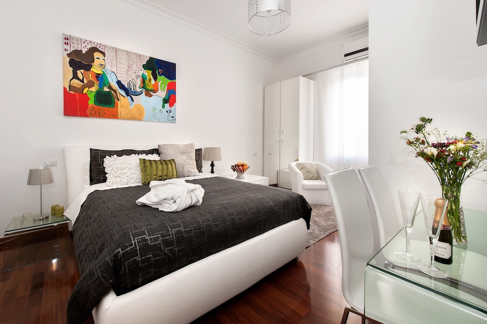 Volver da Laura e Dina - last minute hotel in Rome