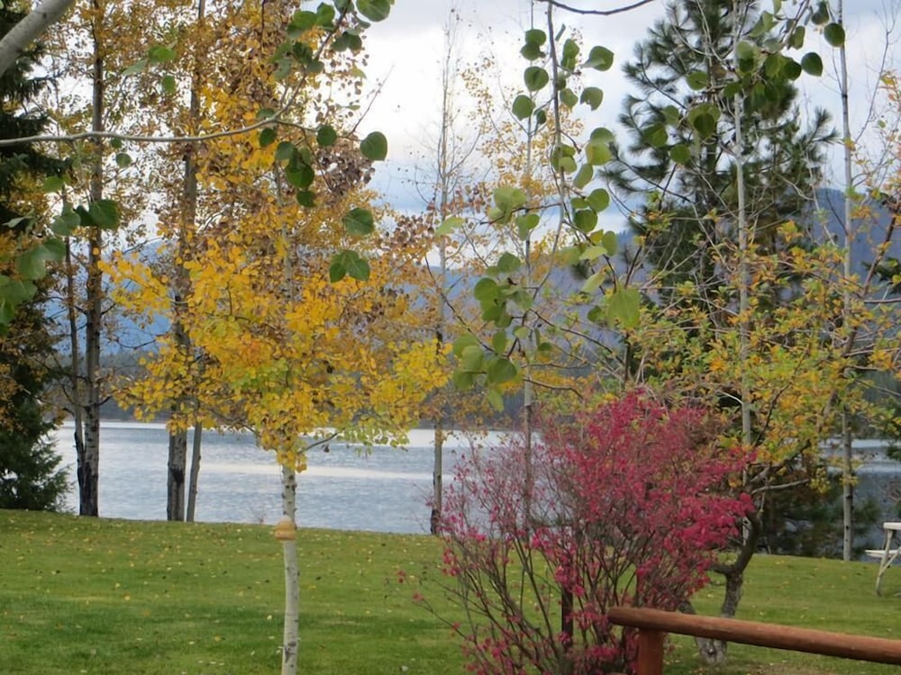 Lakeside Resort and Motel - photo 183
