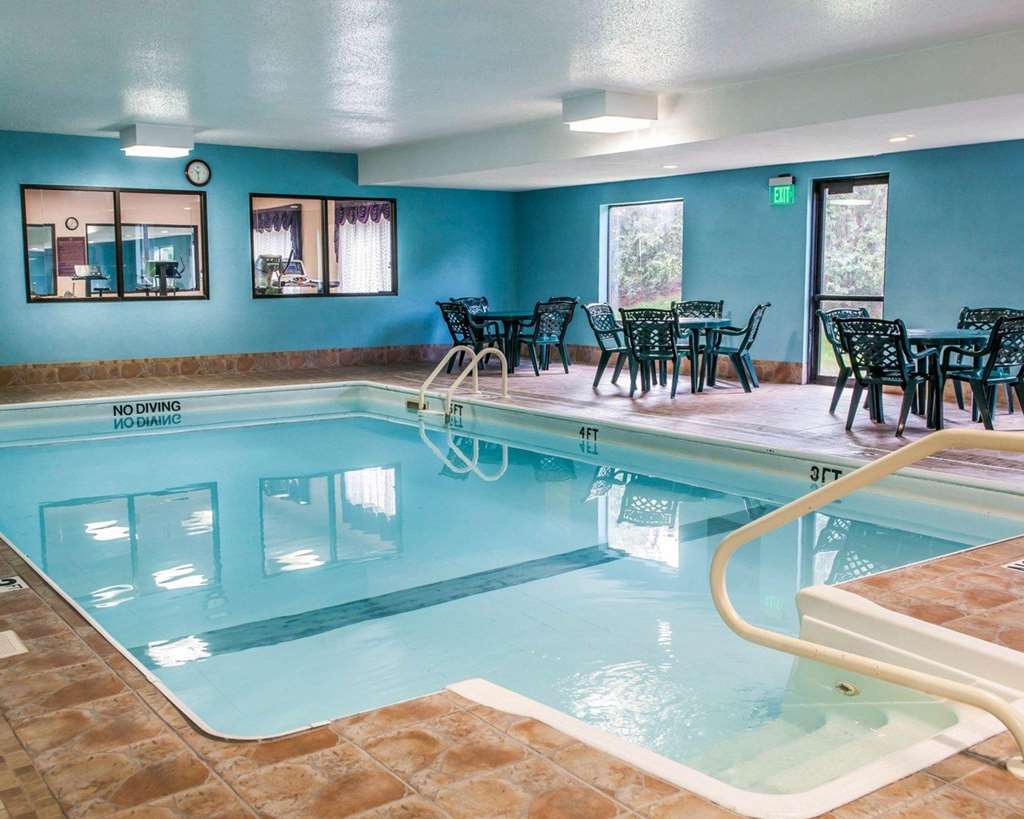 Quality Inn & Suites South Bend Airport - photo 31