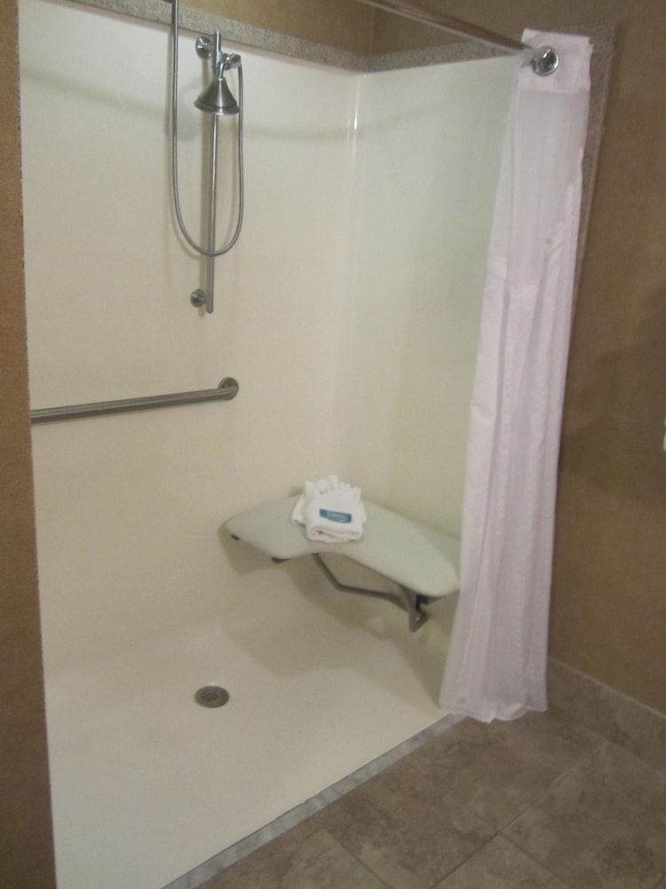 Holiday Inn Express & Suites Lake Placid by IHG - photo 35