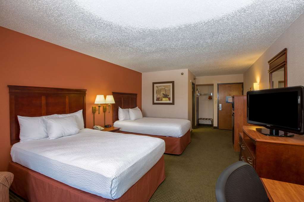 AmericInn by Wyndham Omaha - photo 10