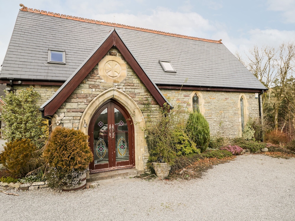 The Chapel - last minute hotel in Merthyr Tydfil
