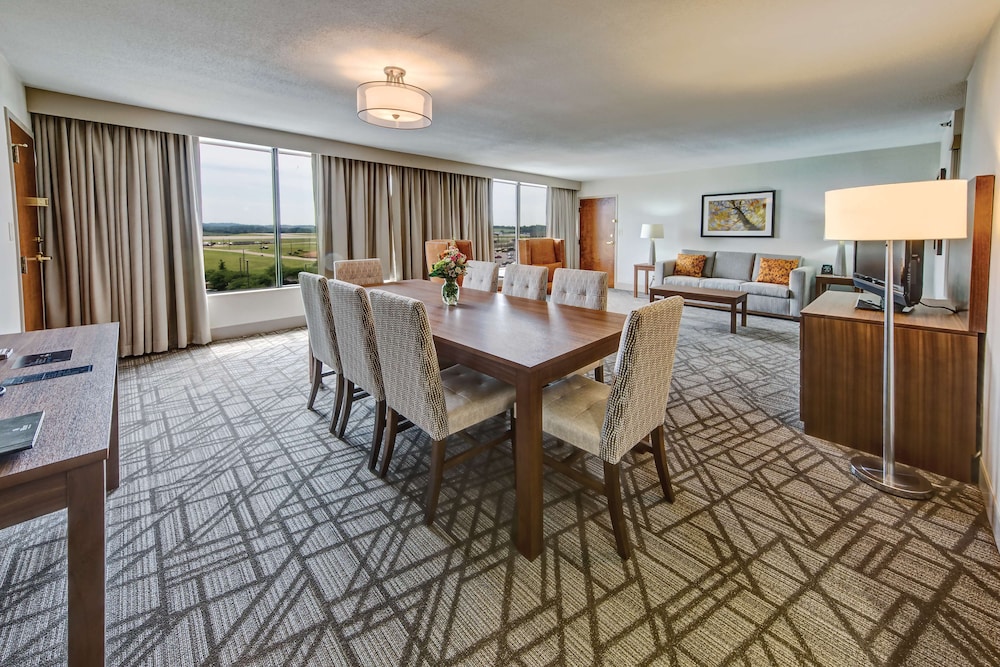 Hilton Knoxville Airport - photo 11