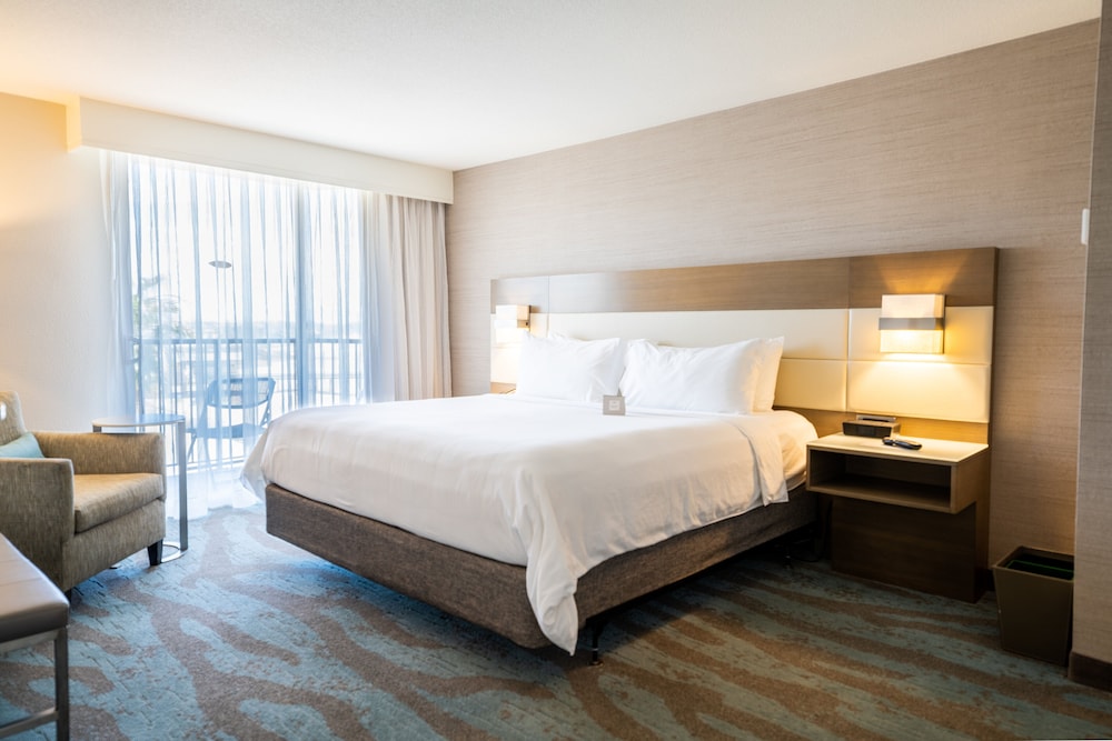 Crowne Plaza Ventura Beach by IHG - photo 19