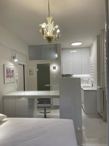 AMG Kalimarmaro Small Apartment in Pagkrati Close to Metro — 4-Star Luxury Hotel in Athens, Greece