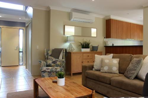 Annie’s Place — Cowes — photo 2