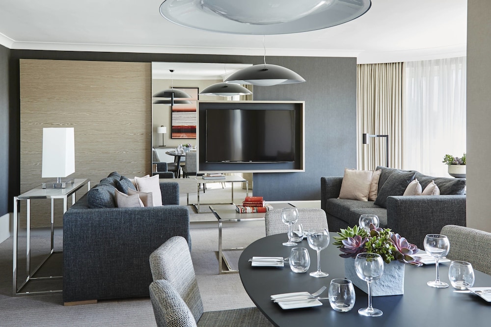 London Marriott Hotel Maida Vale — 4-Star Luxury Hotel in London, United Kingdom