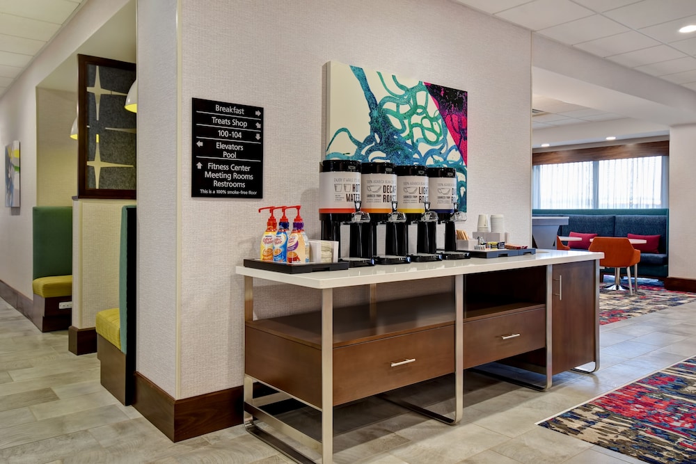 Hampton Inn Pleasant View TN - photo 39