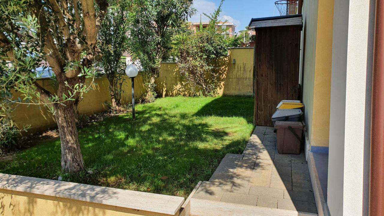 Villino Moderno Con Giardino a 90 Metri Dal Mare — Anzio — photo 5
