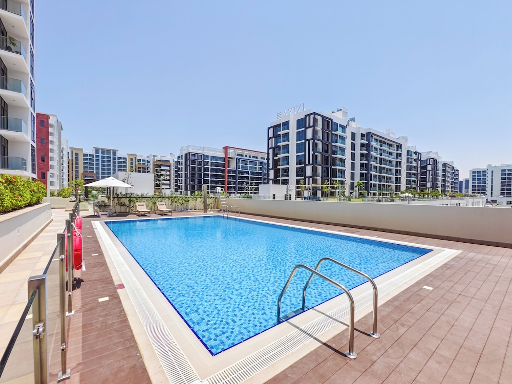 Condo With Burj Khalifa View In City — 4-Star Luxury Hotel in Dubai, United Arab Emirates