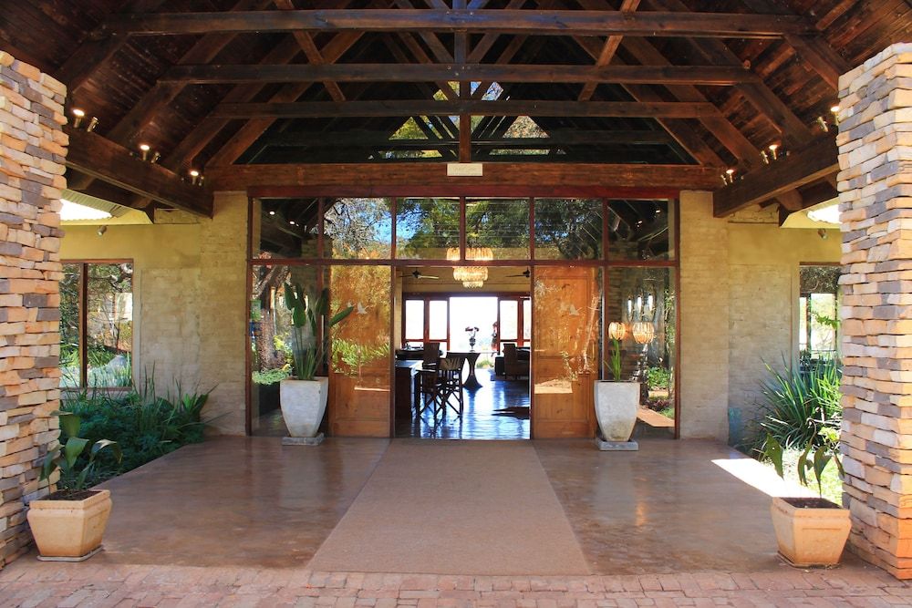Wild Geese Lodge — 4-Star Luxury Hotel in Harare, Zimbabwe