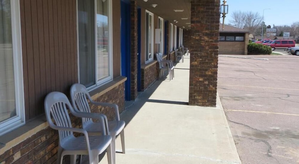 Coachlight Motel - photo 5