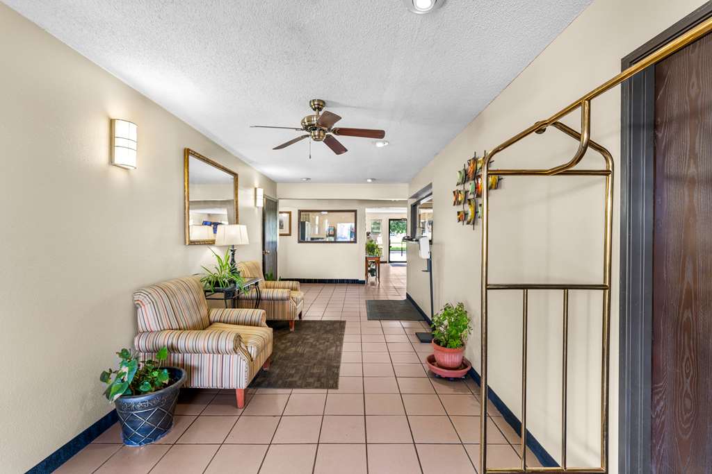 Americas Best Value Inn Decatur IL - photo 7