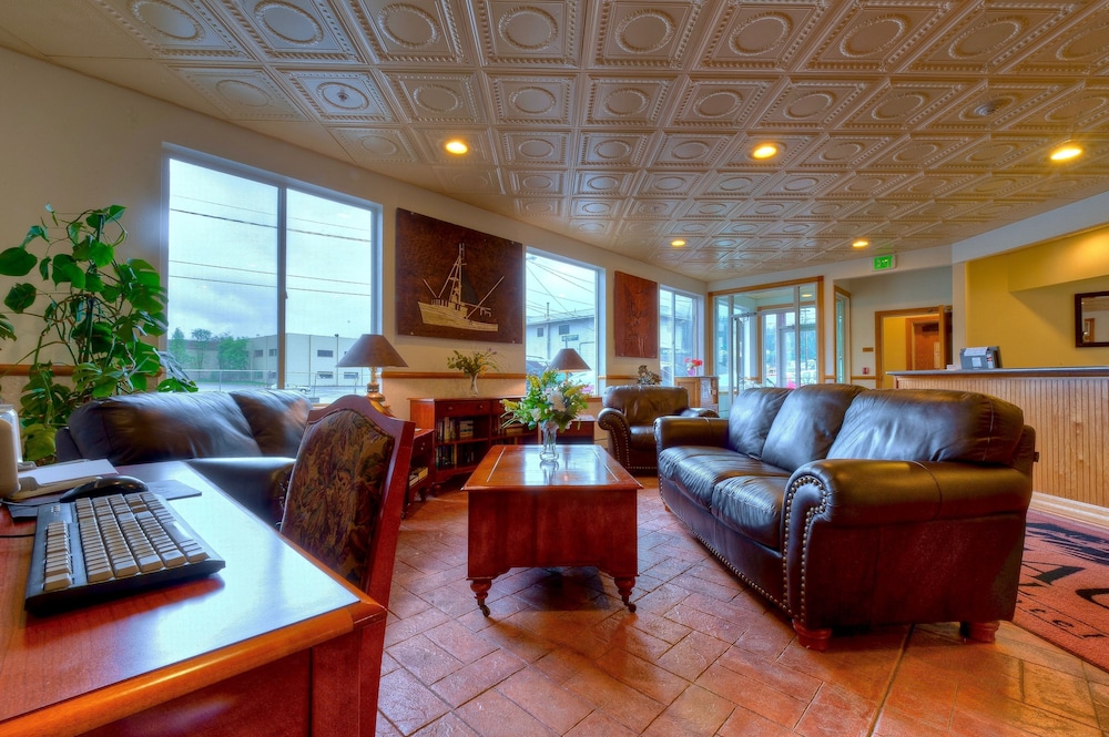 Juneau Hotel - photo 7