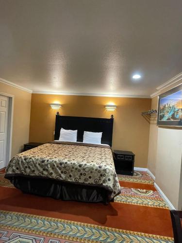 Sunrise inn - photo 19