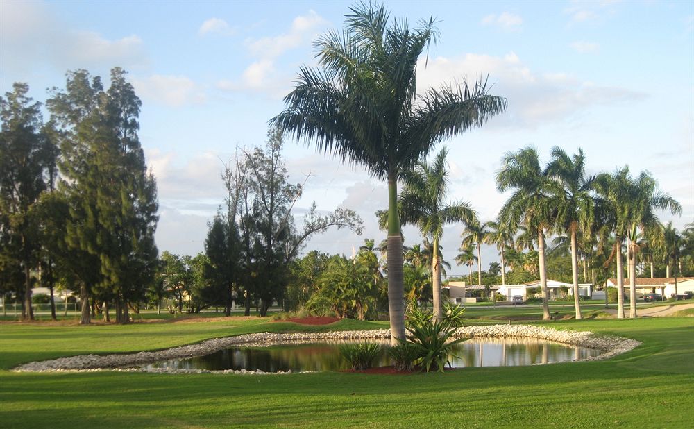 Hollywood Beach Golf Resort - photo 18