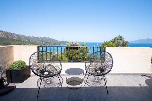 La Citadelle Appartements — 4-Star Luxury Hotel in Saint-Florent-Sur-Cher, France