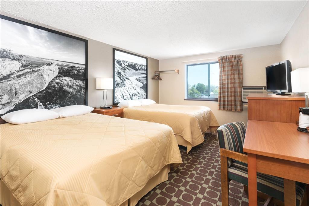 Super 8 by Wyndham Miles City - photo 20