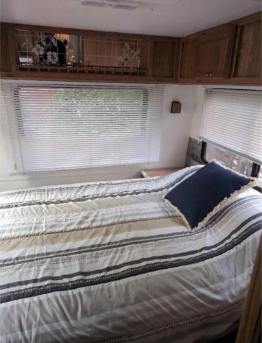 Stay RV Redcliff - last minute hotel in Unknown City