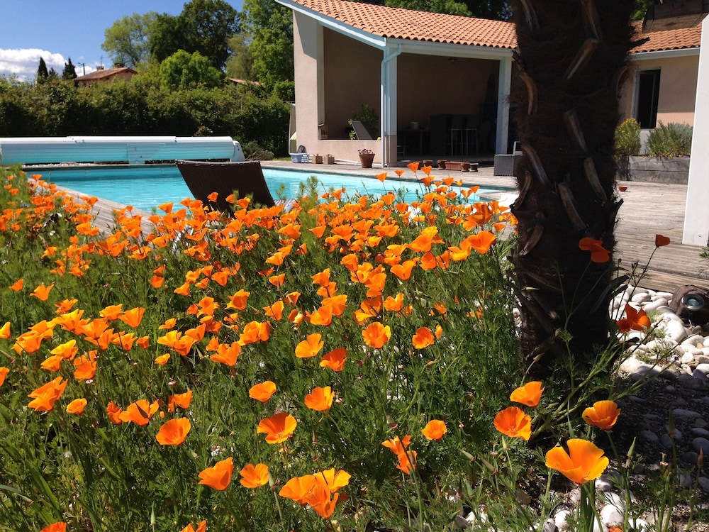 La Libellule Bre Doise - carbon neutral hotel in Unknown City