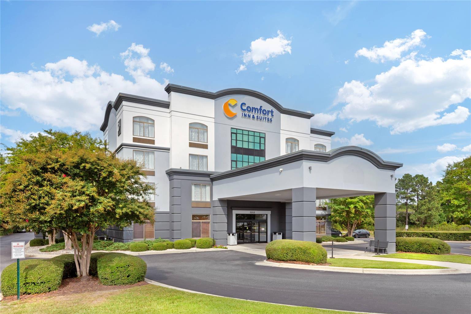 Comfort Inn & Suites Greenville Near East Carolina University in Greenville, United States